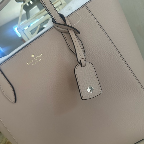 We Kate spade large tote - Picture 2 of 8